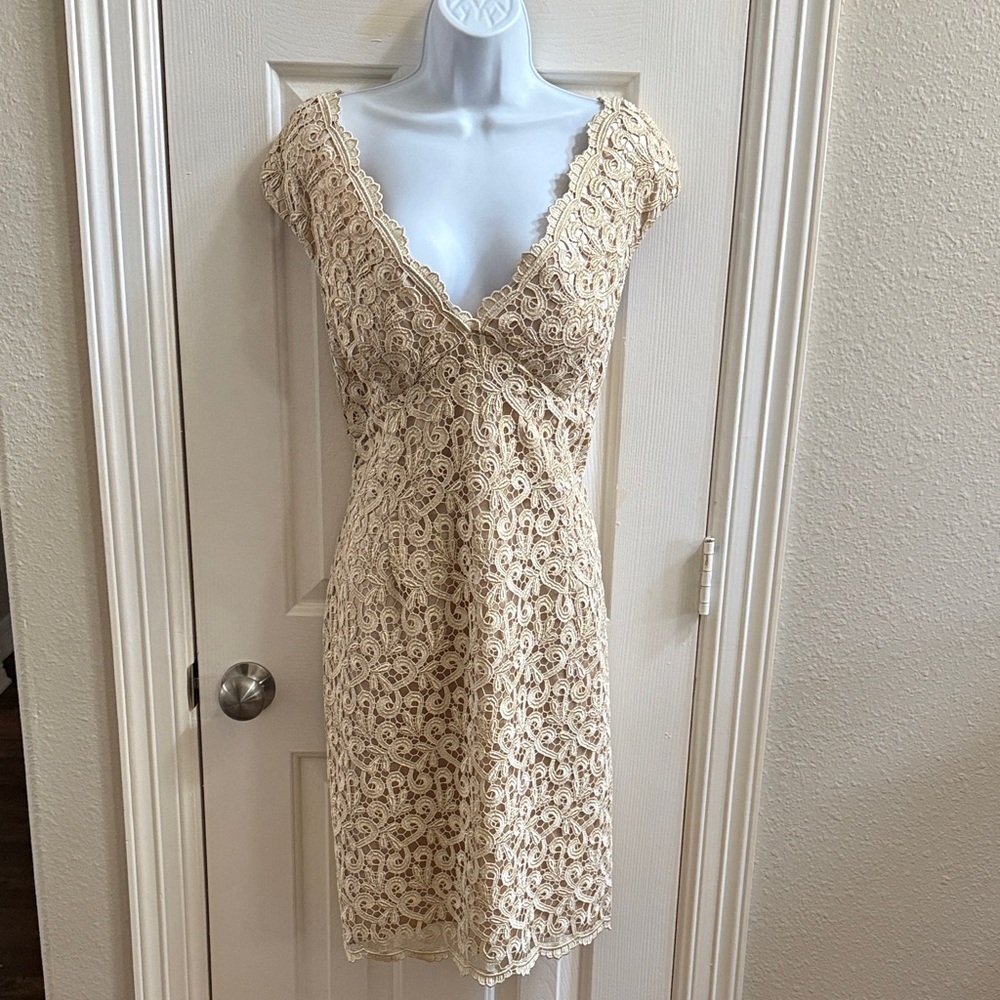 Lace Sparkling V-Neck Cap Sleeve Dress